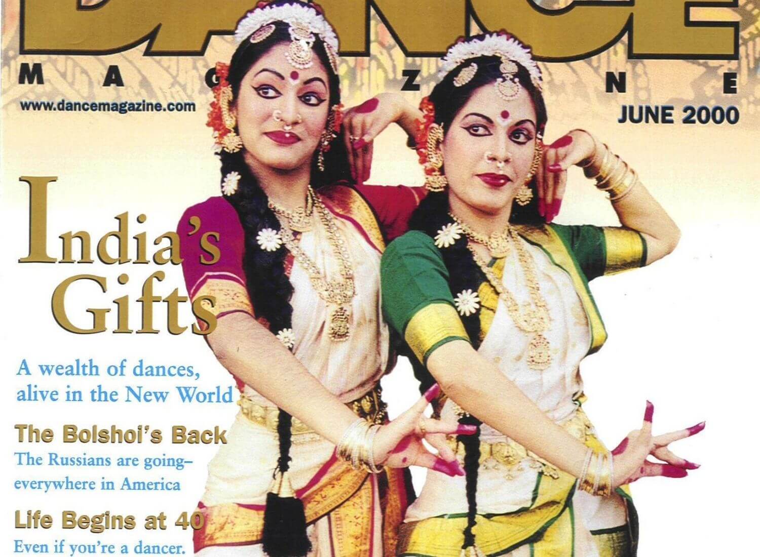indian classical dancers