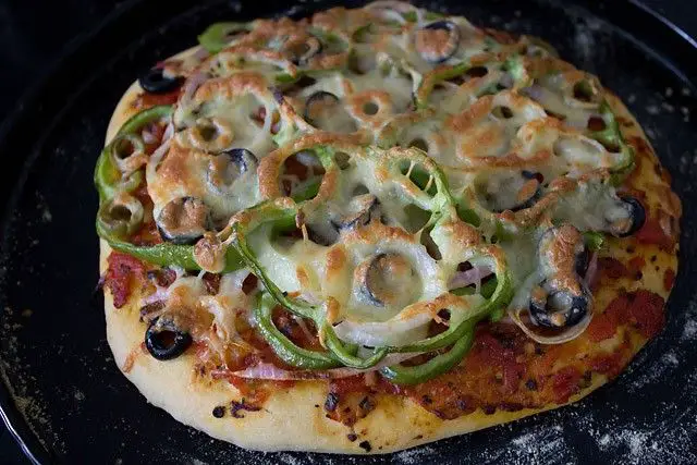 8 Unusual Pizza Toppings Around The World - Procaffenation