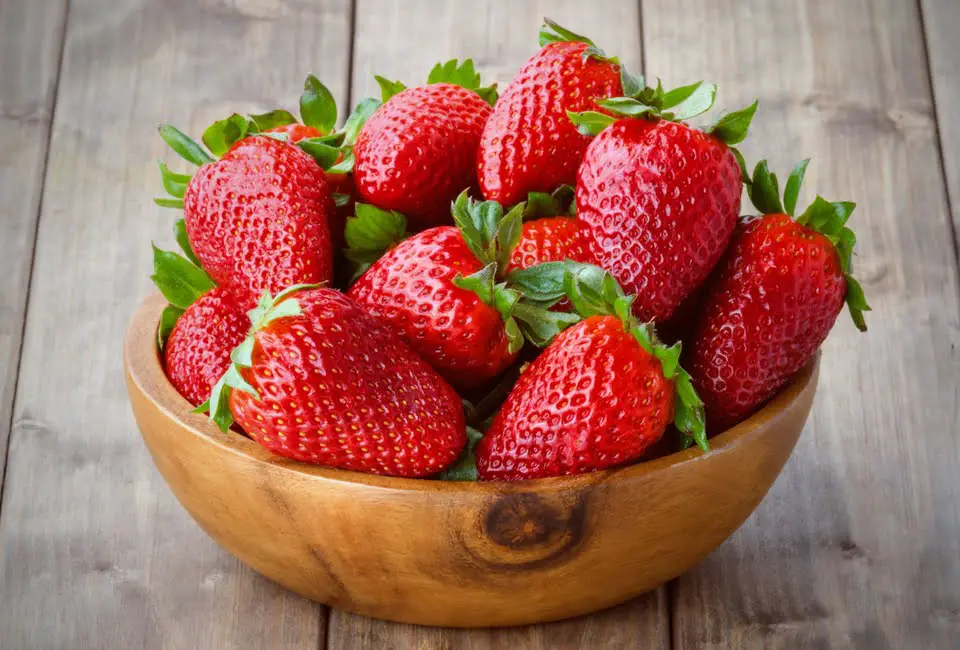 eating strawberries