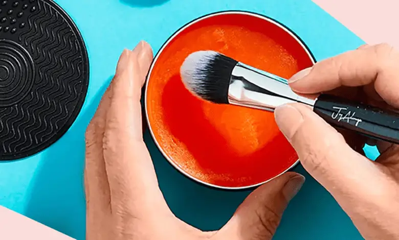 Ways To Clean Your Makeup Brushes
