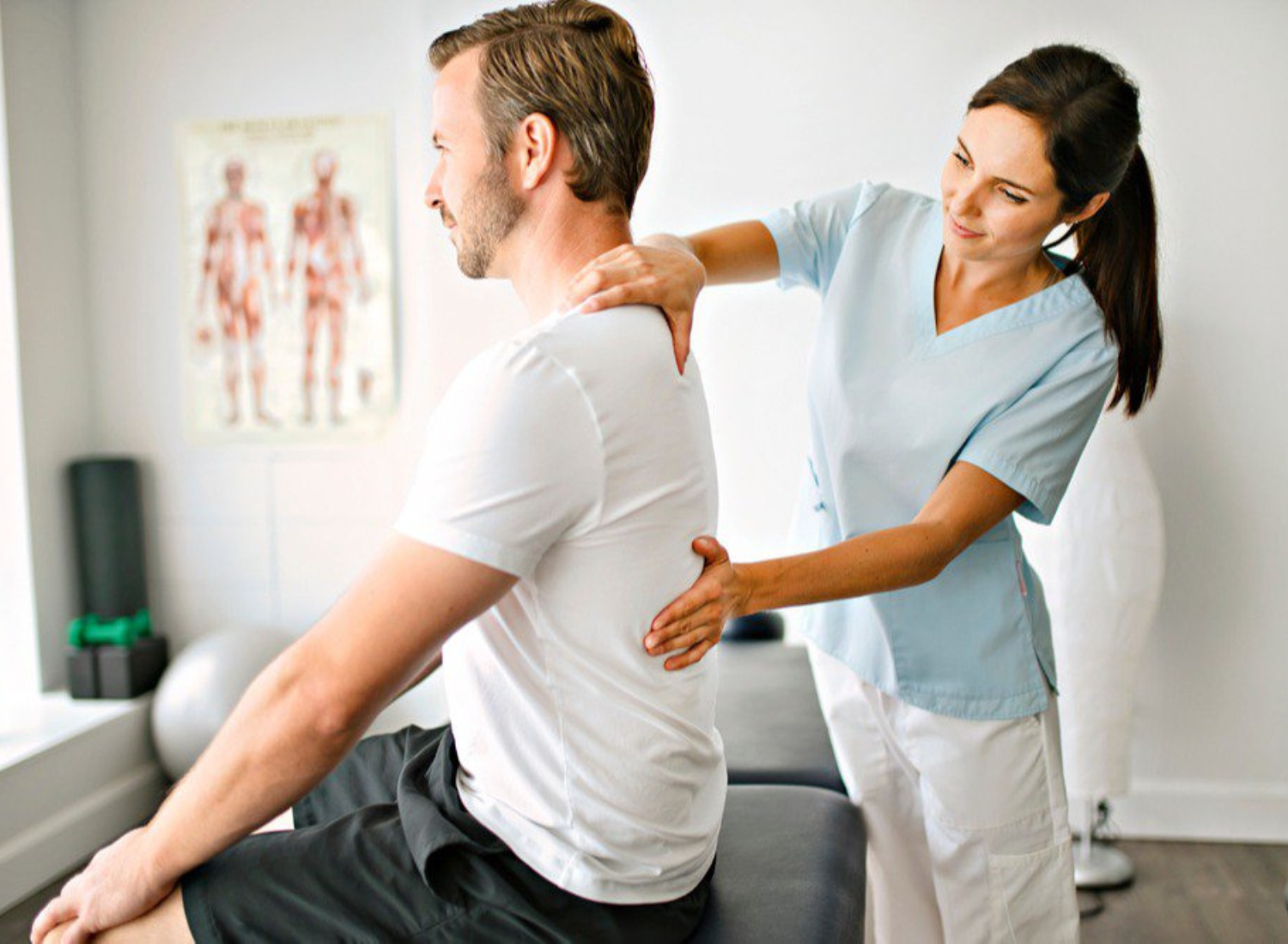 Good Reasons to ease Back Pain and visit a Chiropractor